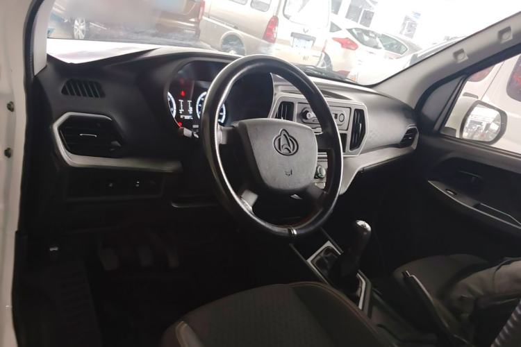 Used CHANGAN KAICHENG Ruixing M60 2023 1.5L GDI Comfort-Class Passenger Vehicle 6/7 Seats Center Console