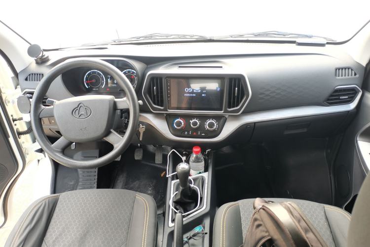 Used CHANGAN KAICHENG Ruixing M60 2023 1.5L GDI Comfort-Class Passenger Vehicle 6/7 Seats Center Console