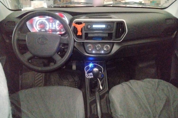 Used CHANGAN KAICHENG Ruixing M60 2023 1.5L GDI Comfort-Class Passenger Vehicle 6/7 Seats Center Console