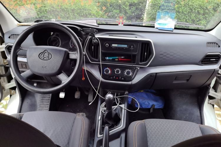 Used CHANGAN KAICHENG Ruixing M60 2023 1.5L GDI Comfort-Class Passenger Vehicle 6/7 Seats Center Console