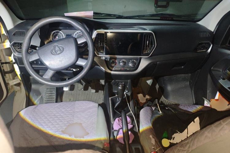 Used CHANGAN KAICHENG Ruixing M60 2023 1.5L GDI Elite-Class Passenger Vehicle 6/7 Seats Center Console