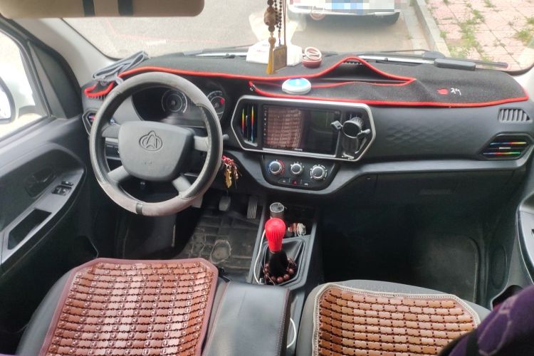 Used CHANGAN KAICHENG Ruixing M60 2023 1.5L GDI Comfort-Class Passenger Vehicle 6/7 Seats Center Console