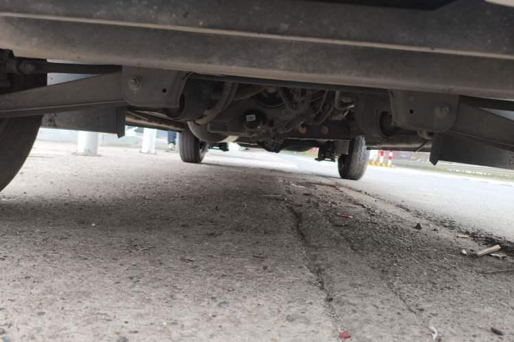Used CHANGAN KAICHENG Ruixing M60 2023 1.6L CNG Comfort-Grade 6-Seater Passenger Vehicle Chassis Front