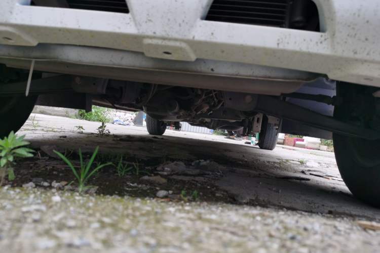 Used CHANGAN KAICHENG Ruixing M60 2023 1.6L CNG Comfort-Grade 6-Seater Passenger Vehicle Chassis Front