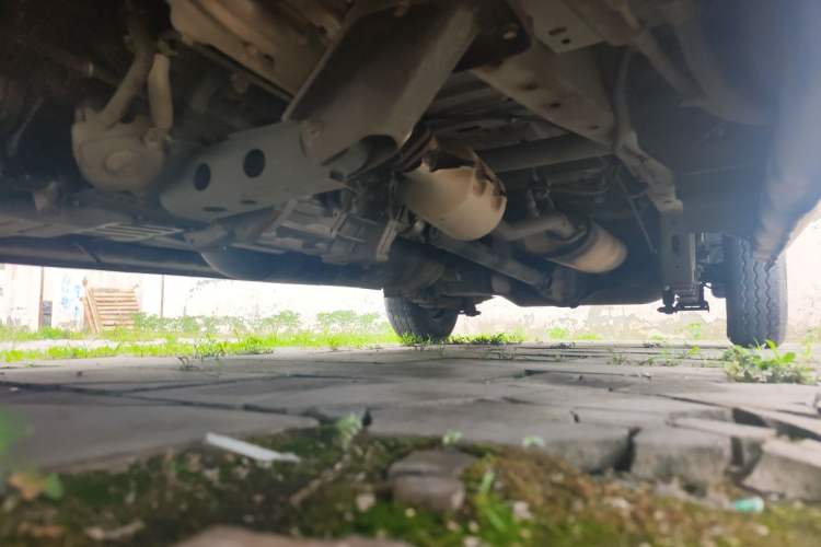 Used CHANGAN KAICHENG Ruixing M60 2023 1.6L CNG Comfort-Grade 6-Seater Passenger Vehicle Chassis Front Left