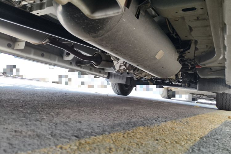 Used CHANGAN KAICHENG Ruixing M60 2023 1.6L CNG Comfort-Grade 6-Seater Passenger Vehicle Chassis Front Right