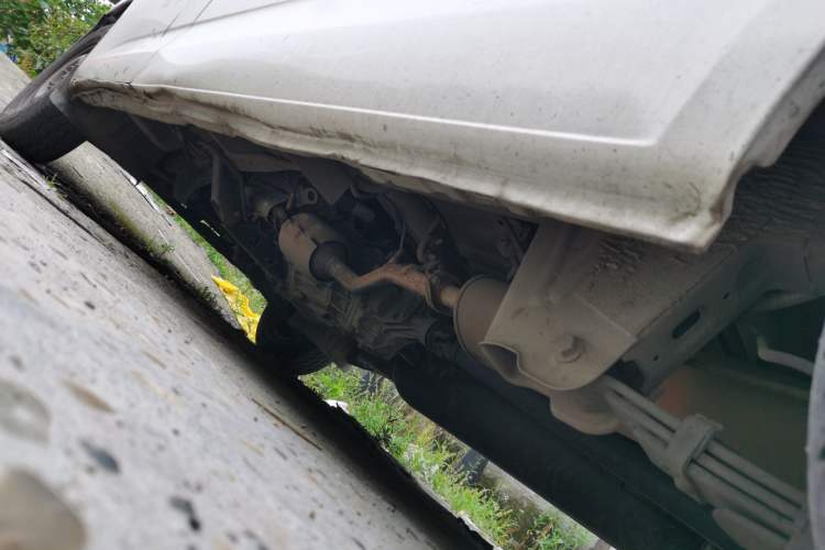 Used CHANGAN KAICHENG Ruixing M60 2023 1.6L CNG Comfort-Grade 6-Seater Passenger Vehicle Chassis Rear Left