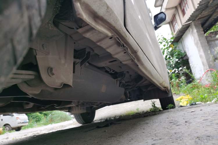 Used CHANGAN KAICHENG Ruixing M60 2023 1.6L CNG Comfort-Grade 6-Seater Passenger Vehicle Chassis Rear Right