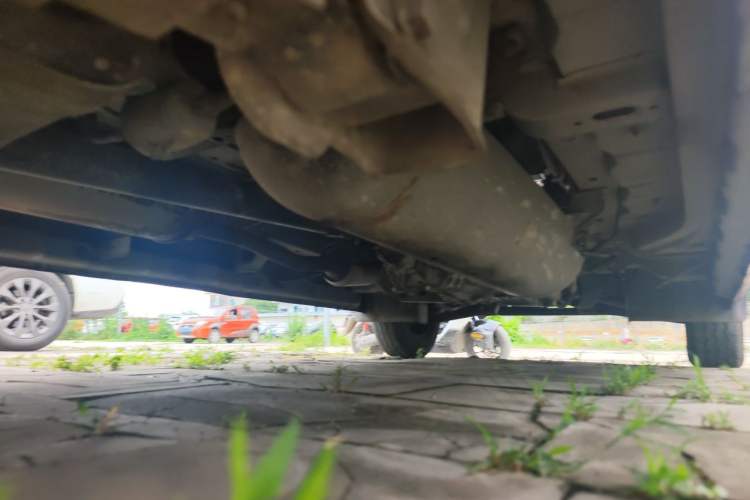 Used CHANGAN KAICHENG Ruixing M60 2023 1.6L CNG Comfort-Grade 6-Seater Passenger Vehicle Chassis Rear Right