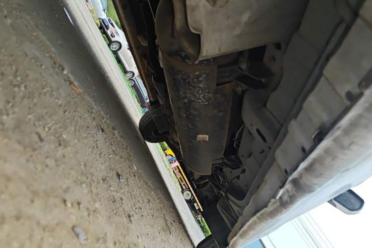 Used CHANGAN KAICHENG Ruixing M60 2023 1.6L CNG Comfort-Grade 6-Seater Passenger Vehicle Chassis Rear Right