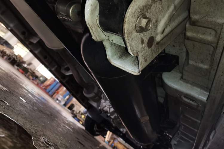 Used CHANGAN KAICHENG Ruixing M60 2023 1.6L CNG Comfort-Grade 6-Seater Passenger Vehicle Chassis Rear Right