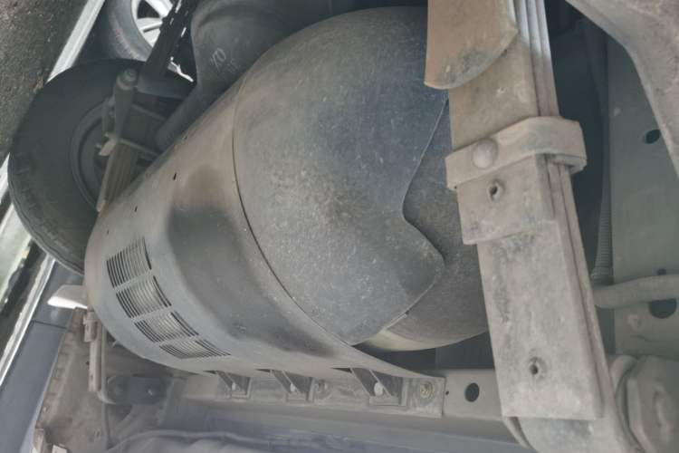 Used CHANGAN KAICHENG Ruixing M60 2023 1.6L CNG Comfort-Grade 6-Seater Passenger Vehicle Chassis Rear