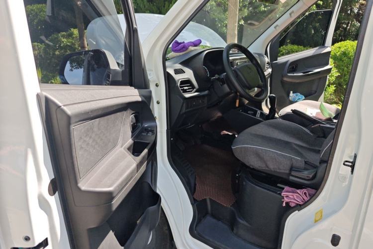 Used CHANGAN KAICHENG Ruixing M60 2023 1.5L GDI Comfort-Class Passenger Vehicle 6/7 Seats Driver Seat