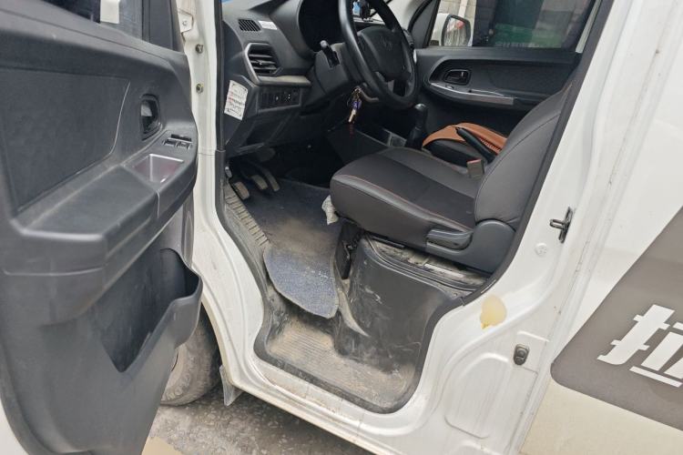 Used CHANGAN KAICHENG Ruixing M60 2023 1.5L GDI Elite-Class Passenger Vehicle 6/7 Seats Driver Seat