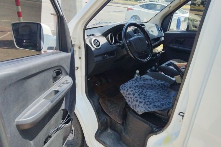 Used CHANGAN KAICHENG Ruixing M60 2023 1.6L CNG Comfort-Grade 6-Seater Passenger Vehicle Driver Seat