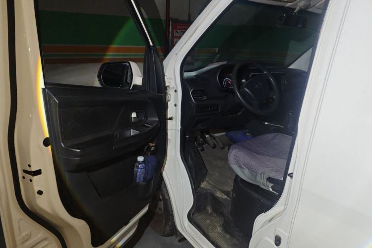 Used CHANGAN KAICHENG Ruixing M60 2023 1.5L GDI Elite-Class Passenger Vehicle 6/7 Seats Driver Seat