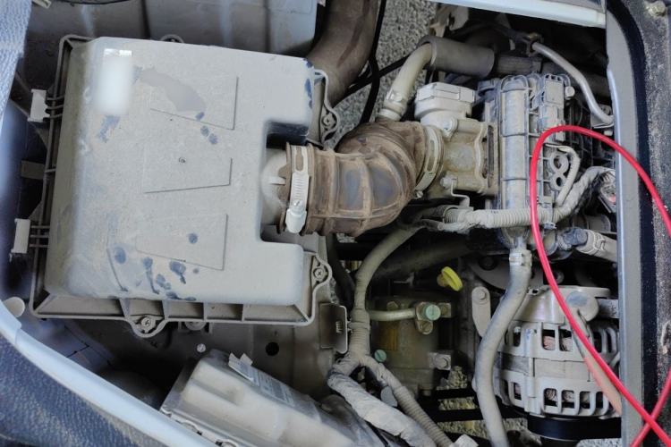 Used CHANGAN KAICHENG Ruixing M60  Engine Bay