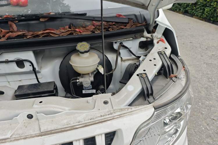 Used CHANGAN KAICHENG Ruixing M60 2023 1.5L GDI Elite-Class Passenger Vehicle 6/7 Seats Engine Bay Left