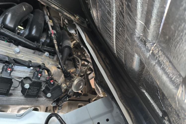 Used CHANGAN KAICHENG Ruixing M60 2023 1.5L GDI Base Model 2-Seat Van Engine Bay Left