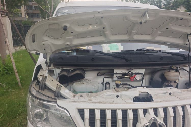 Used CHANGAN KAICHENG Ruixing M60 2023 1.6L CNG Comfort-Grade 6-Seater Passenger Vehicle Engine Bay Right