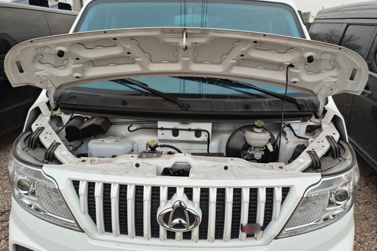 Used CHANGAN KAICHENG Ruixing M60 2023 1.5L GDI Comfort-Class Passenger Vehicle 6/7 Seats Engine Bay