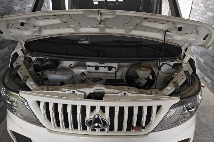 Used CHANGAN KAICHENG Ruixing M60 2023 1.5L GDI Comfort-Class Passenger Vehicle 6/7 Seats Engine Bay