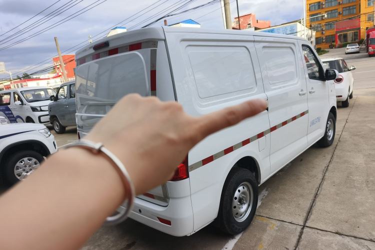 Used CHANGAN KAICHENG Ruixing M60 2023 1.5L GDI Comfort Van 2-Seater Exterior 3