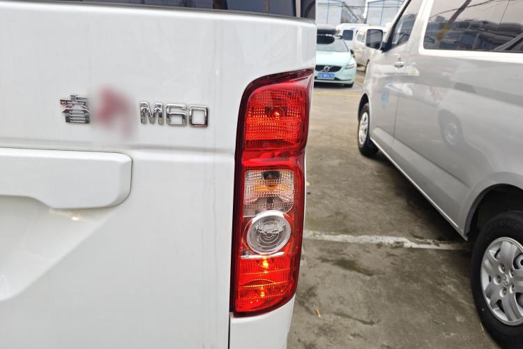 Used CHANGAN KAICHENG Ruixing M60 2023 1.5L GDI Comfort-Class Passenger Vehicle 6/7 Seats Exterior 3