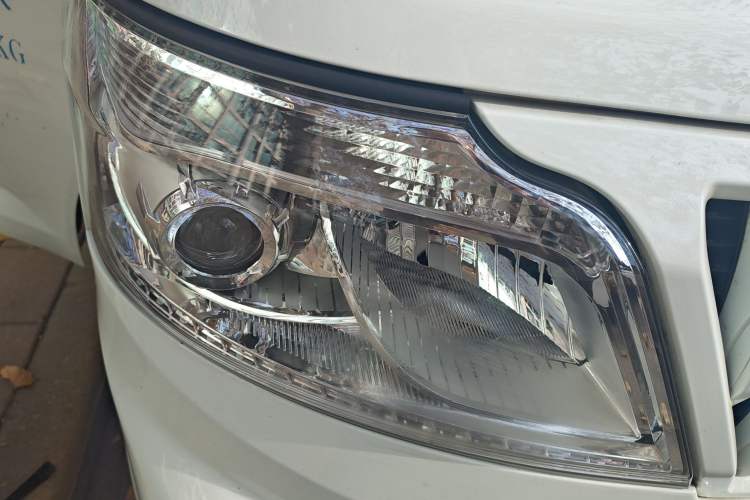 Used CHANGAN KAICHENG Ruixing M60 2023 1.5L GDI Comfort Van 2-Seater Exterior 6