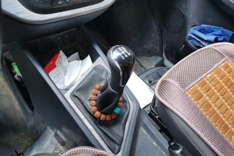 Used CHANGAN KAICHENG Ruixing M60 2023 1.6L CNG Comfort-Grade 6-Seater Passenger Vehicle Gear Lever