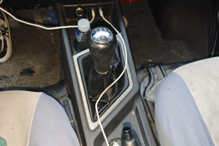 Used CHANGAN KAICHENG Ruixing M60 2023 1.5L GDI Comfort-Class Passenger Vehicle 6/7 Seats Gear Lever