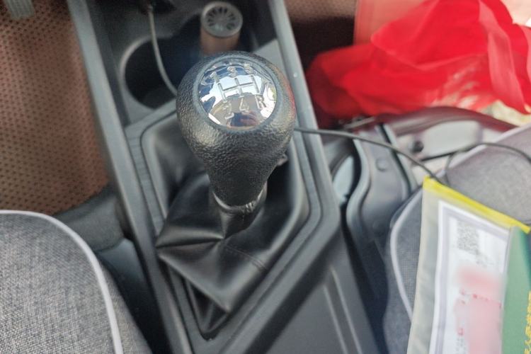Used CHANGAN KAICHENG Ruixing M60 2023 1.5L GDI Comfort-Class Passenger Vehicle 6/7 Seats Gear Lever
