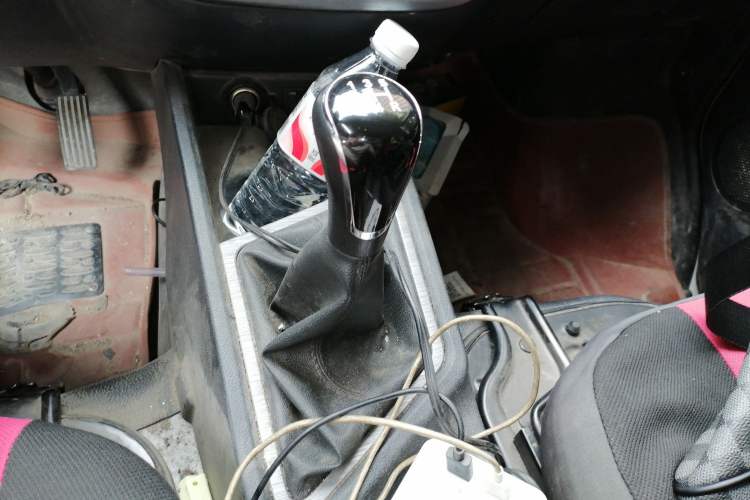 Used CHANGAN KAICHENG Ruixing M60 2023 1.6L CNG Comfort-Grade 6-Seater Passenger Vehicle Gear Lever