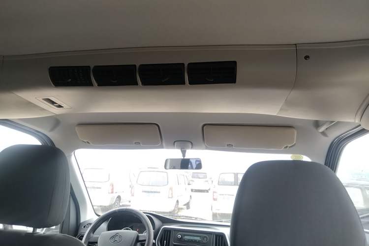 Used CHANGAN KAICHENG Ruixing M60 2023 1.5L GDI Comfort-Class Passenger Vehicle 6/7 Seats Headliner