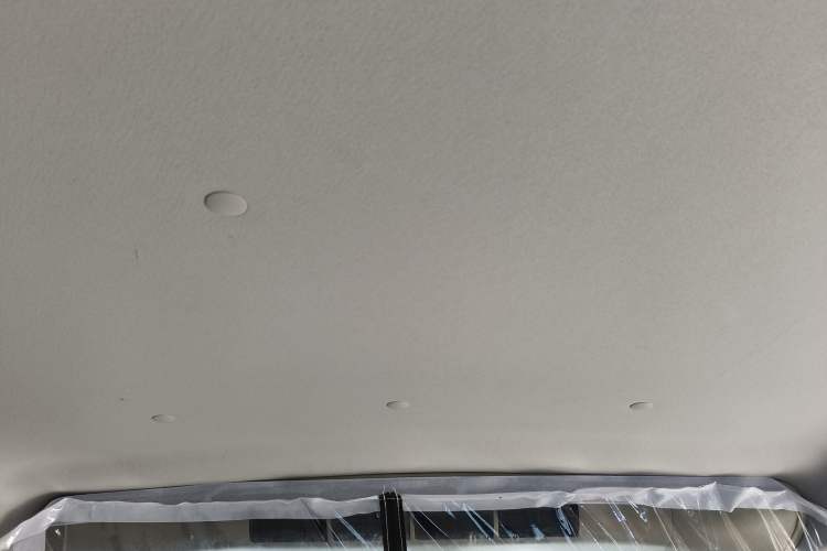 Used CHANGAN KAICHENG Ruixing M60 2023 1.6L CNG Comfort-Grade 6-Seater Passenger Vehicle Headliner