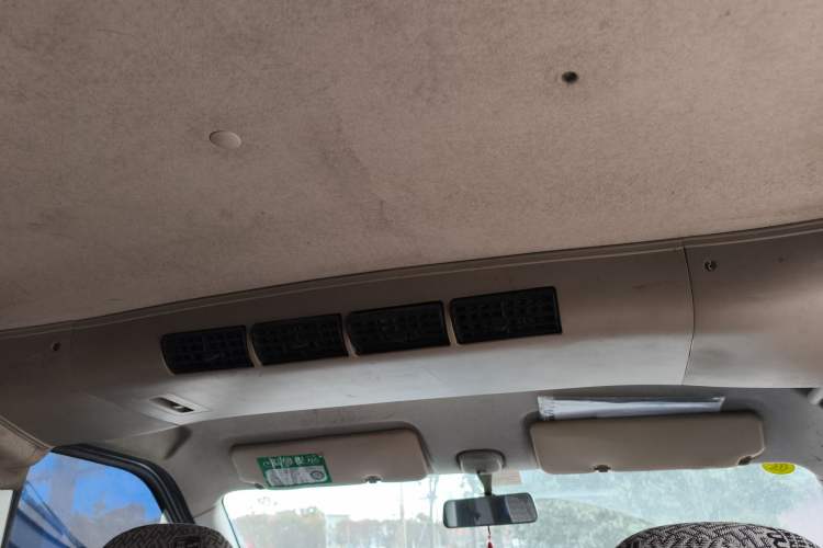 Used CHANGAN KAICHENG Ruixing M60 2023 1.6L CNG Comfort-Grade 6-Seater Passenger Vehicle Headliner
