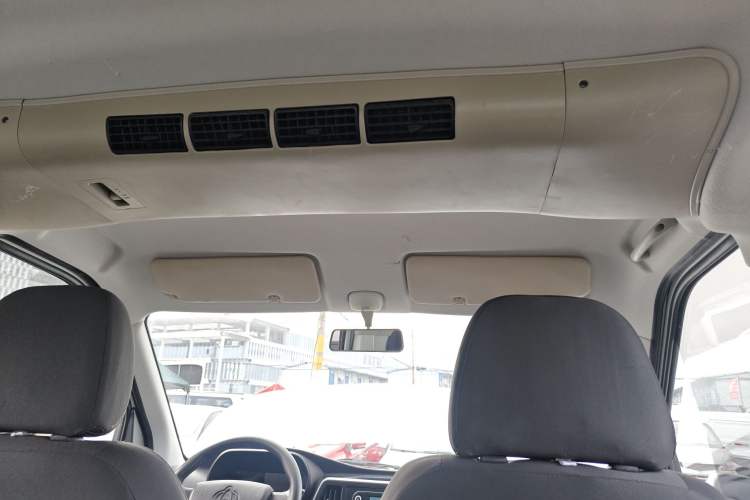 Used CHANGAN KAICHENG Ruixing M60 2023 1.5L GDI Comfort-Class Passenger Vehicle 6/7 Seats Headliner