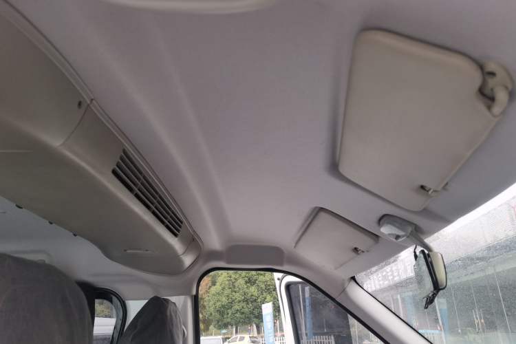 Used CHANGAN KAICHENG Ruixing M60 2023 1.5L GDI Basic Model Passenger Vehicle 6/7 Seats Headliner