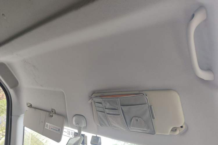 Used CHANGAN KAICHENG Ruixing M60 2023 1.6L CNG Comfort Van 2 Seats Headliner