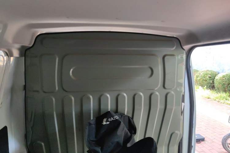 Used CHANGAN KAICHENG Ruixing M60 2023 1.5L GDI Comfort Van 2-Seater Headliner