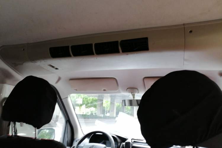 Used CHANGAN KAICHENG Ruixing M60 2023 1.6L CNG Comfort-Grade 6-Seater Passenger Vehicle Headliner