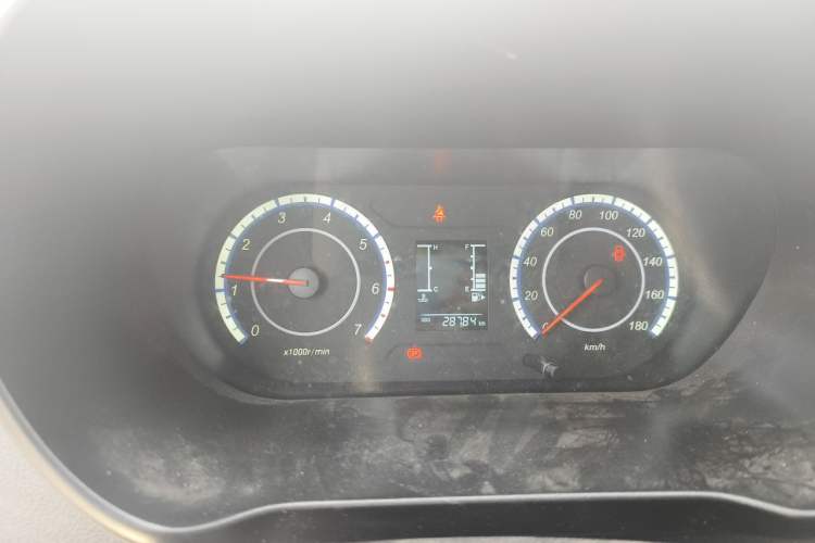Used CHANGAN KAICHENG Ruixing M60 2023 1.5L GDI Comfort-Class Passenger Vehicle 6/7 Seats Instrument Cluster