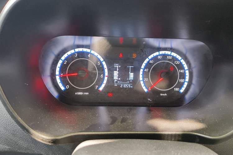 Used CHANGAN KAICHENG Ruixing M60 2023 1.6L CNG Comfort-Grade 6-Seater Passenger Vehicle Instrument Cluster