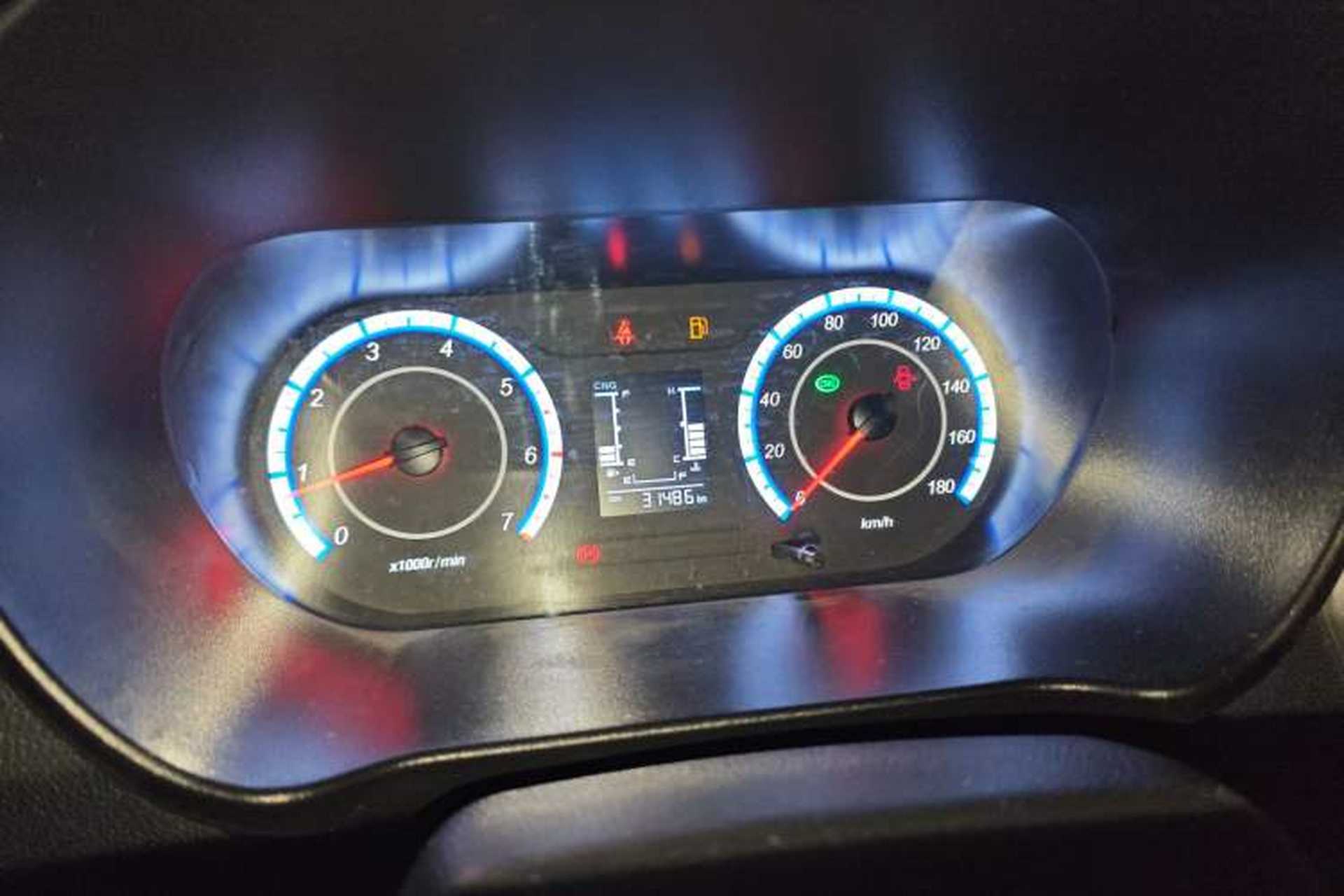 Used CHANGAN KAICHENG Ruixing M60 2023 1.6L CNG Comfort-Grade 6-Seater Passenger Vehicle Instrument Cluster
