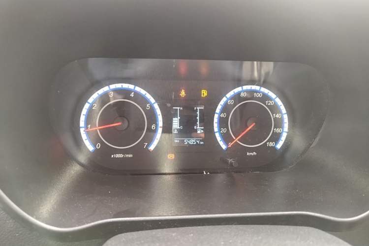 Used CHANGAN KAICHENG Ruixing M60 2023 1.5L GDI Comfort-Class Passenger Vehicle 6/7 Seats Instrument Cluster