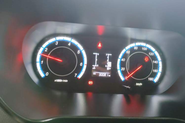 Used CHANGAN KAICHENG Ruixing M60 2023 1.5L GDI Comfort-Class Passenger Vehicle 6/7 Seats Instrument Cluster
