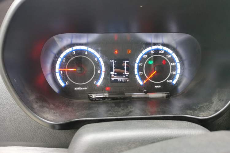 Used CHANGAN KAICHENG Ruixing M60 2023 1.6L CNG Comfort-Grade 6-Seater Passenger Vehicle Instrument Cluster