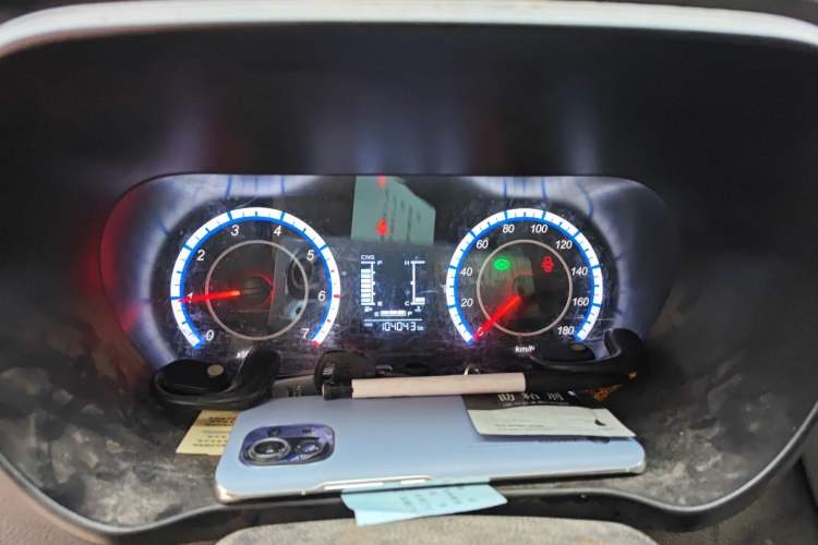 Used CHANGAN KAICHENG Ruixing M60 2023 1.6L CNG Comfort-Grade 6-Seater Passenger Vehicle Instrument Cluster