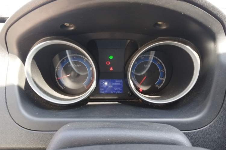 Used CHANGAN KAICHENG Ruixing M60 2023 1.6L CNG Comfort-Grade 6-Seater Passenger Vehicle Instrument Cluster