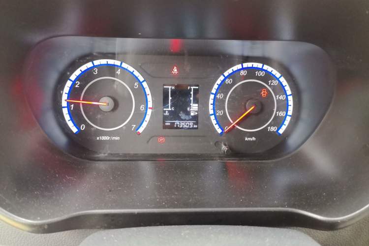 Used CHANGAN KAICHENG Ruixing M60 2023 1.5L GDI Comfort-Class Passenger Vehicle 6/7 Seats Instrument Cluster
